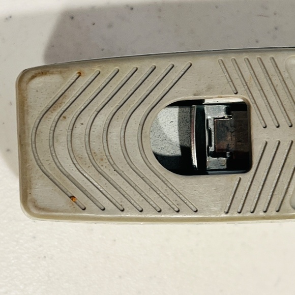 Vintage SWINGLINE 747 DESKTOP STAPLER Creamy Gray - Picture 7 of 7
